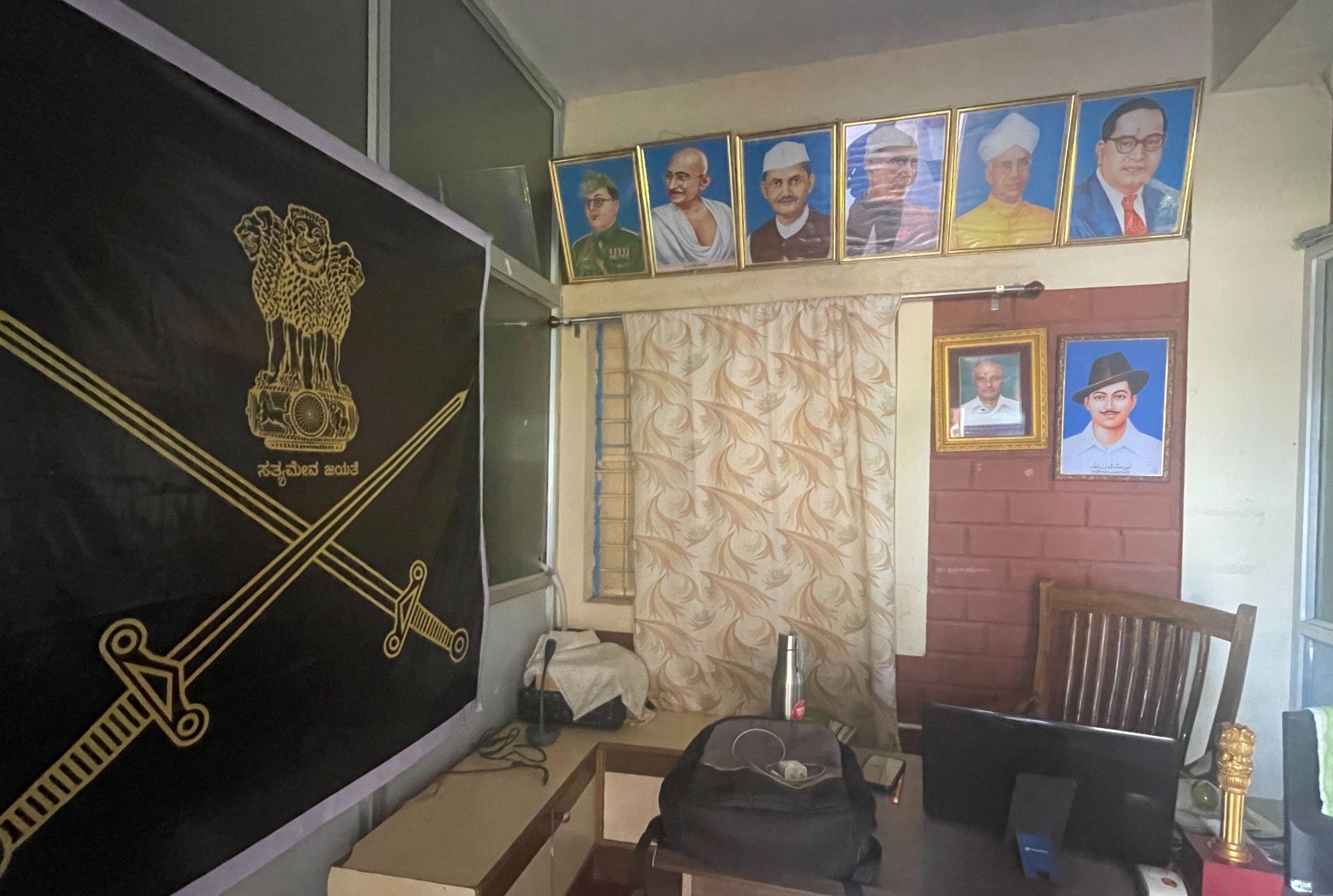 SCHOOL/COLLEGE IMAGE